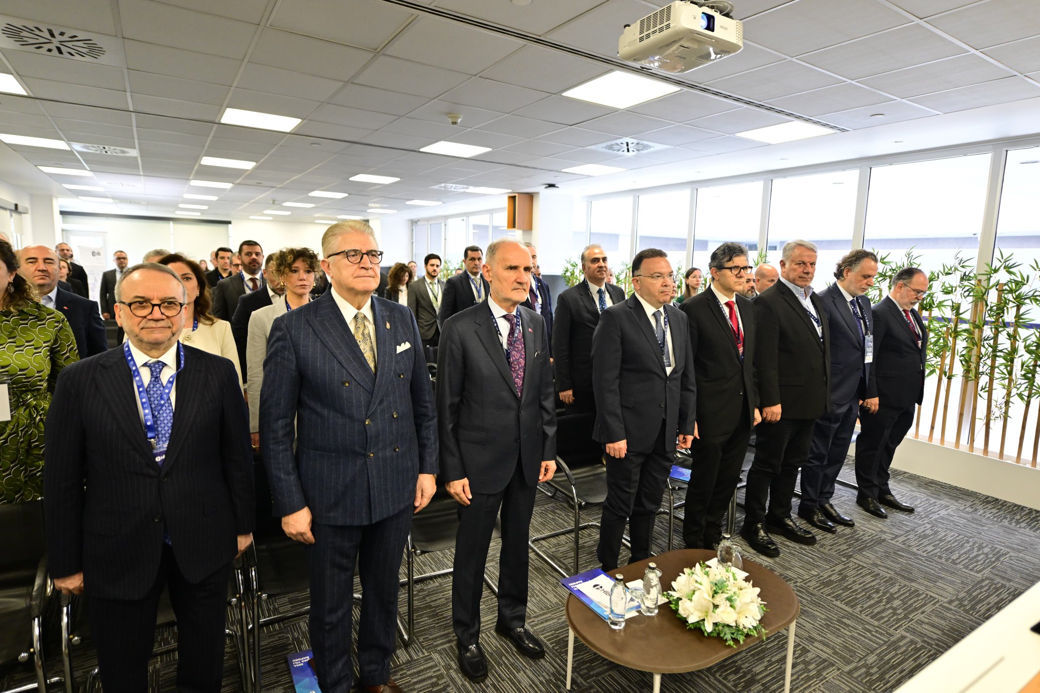 PROF. DR. MUSTAFA AYDIN BAŞKANLIĞINDA HİZMET İHRACATININ YOL HARİTASI BELİRLENDİ Öne Çıkan Görsel