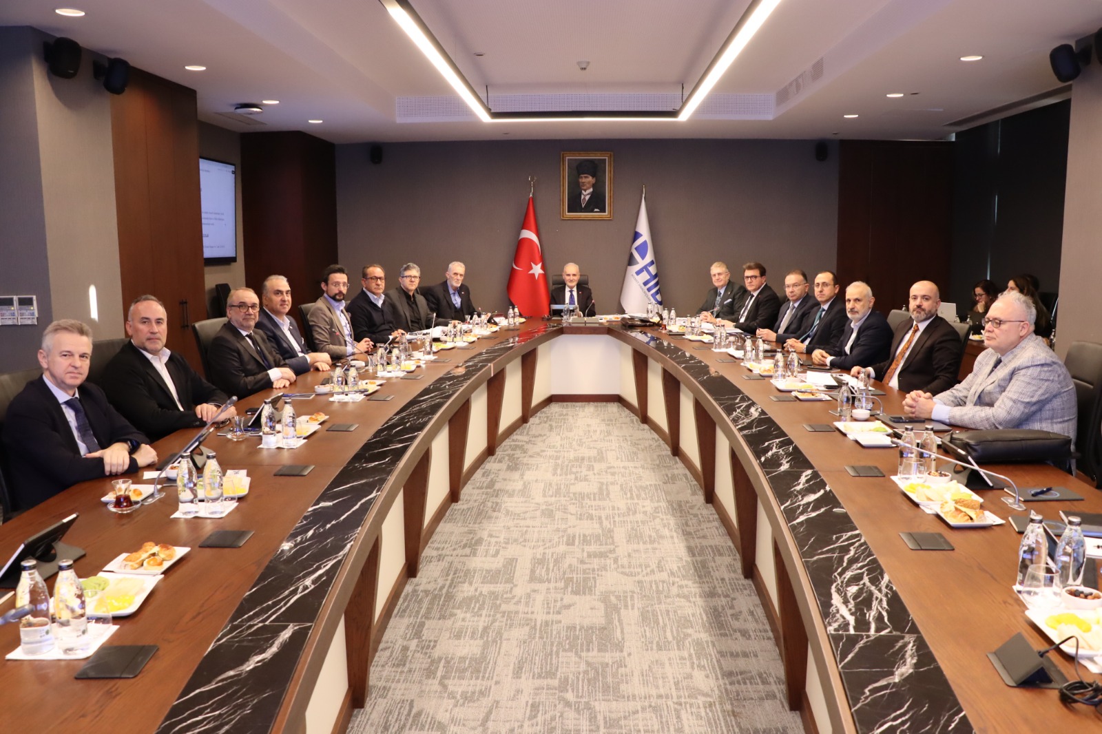 HİB OCAK AYI YÖNETİM KURULU TOPLANTISI GERÇEKLEŞTİRİLDİ Öne Çıkan Görsel