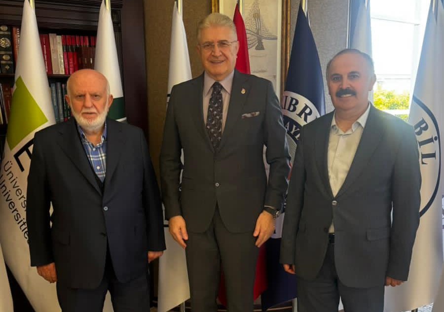 PROF. DR. MUSTAFA AYDIN, FEYZULLAH KIYIKLIK VE ŞENER AĞAÇ’I İSTANBUL AYDIN ÜNİVERSİTESİNDE AĞIRLADI Öne Çıkan Görsel