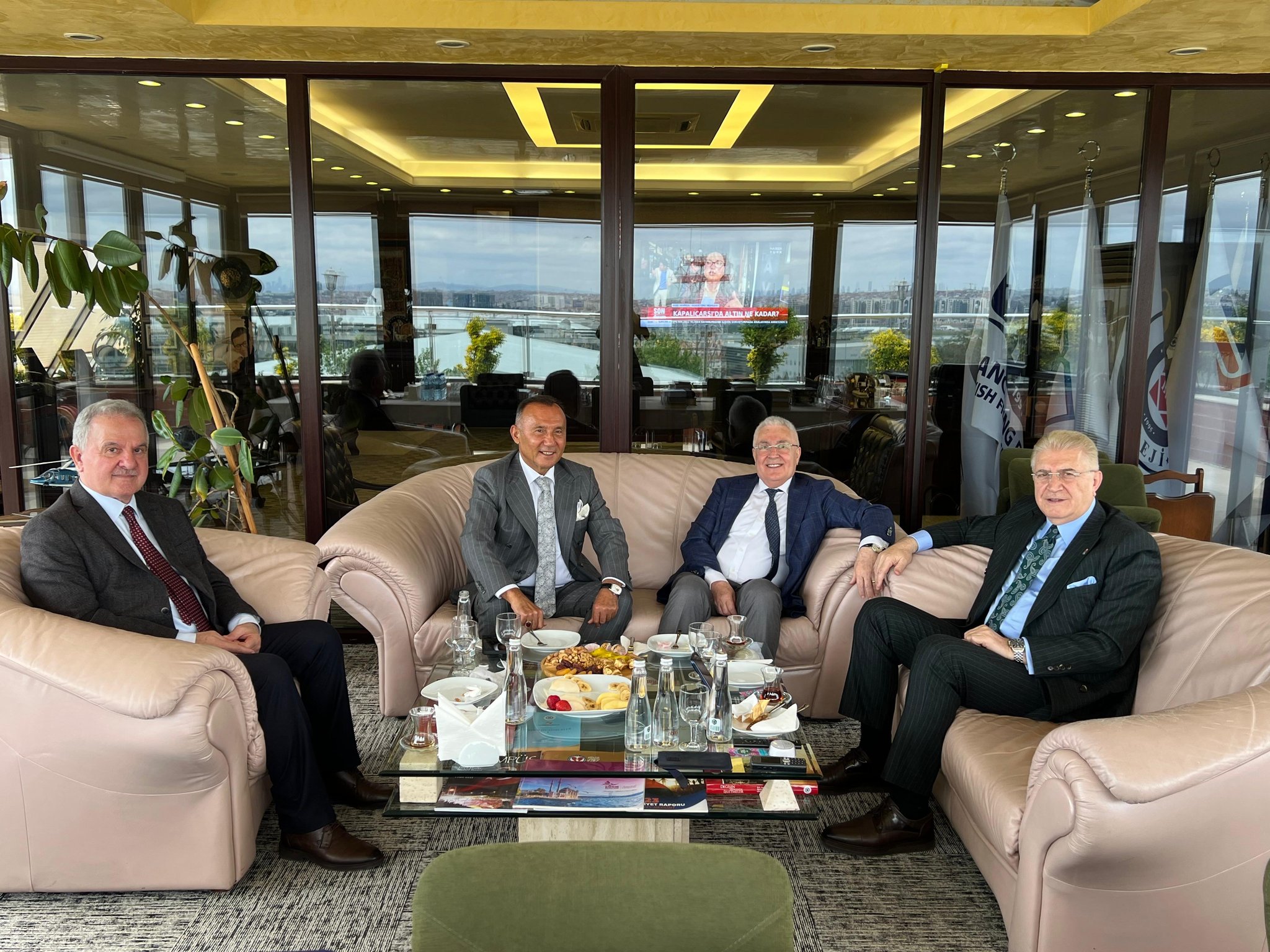 PROF. DR. MUSTAFA AYDIN, İSTANBUL AYDIN ÜNİVERSİTESİNDE REKTÖR VE MÜTEVELLİ HEYET BAŞKANLARINI AĞIRLADI Öne Çıkan Görsel